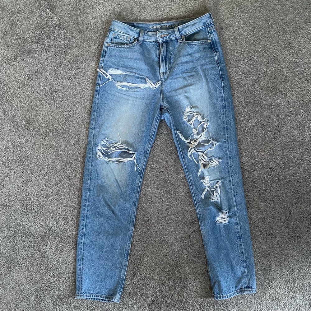 american eagle ripped mom jeans